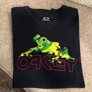 Oakley T-shirt